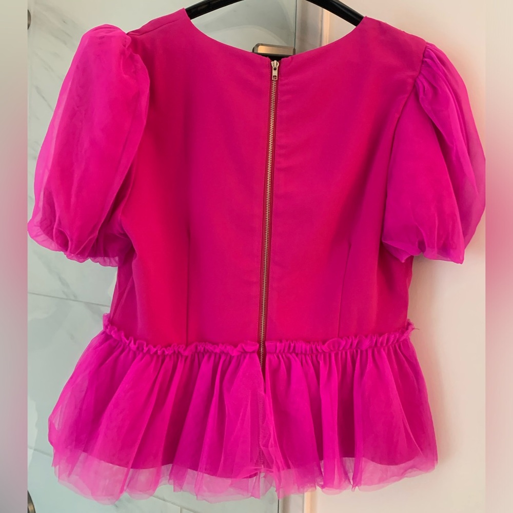 💖TCEC Magenta Hot Pink Mesh Ruffle Top Large NWT - Picture 3 of 10
